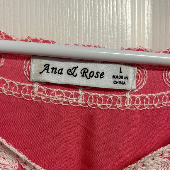 Chic Pink and White Embroidered Blouse - Picture 2 of 10